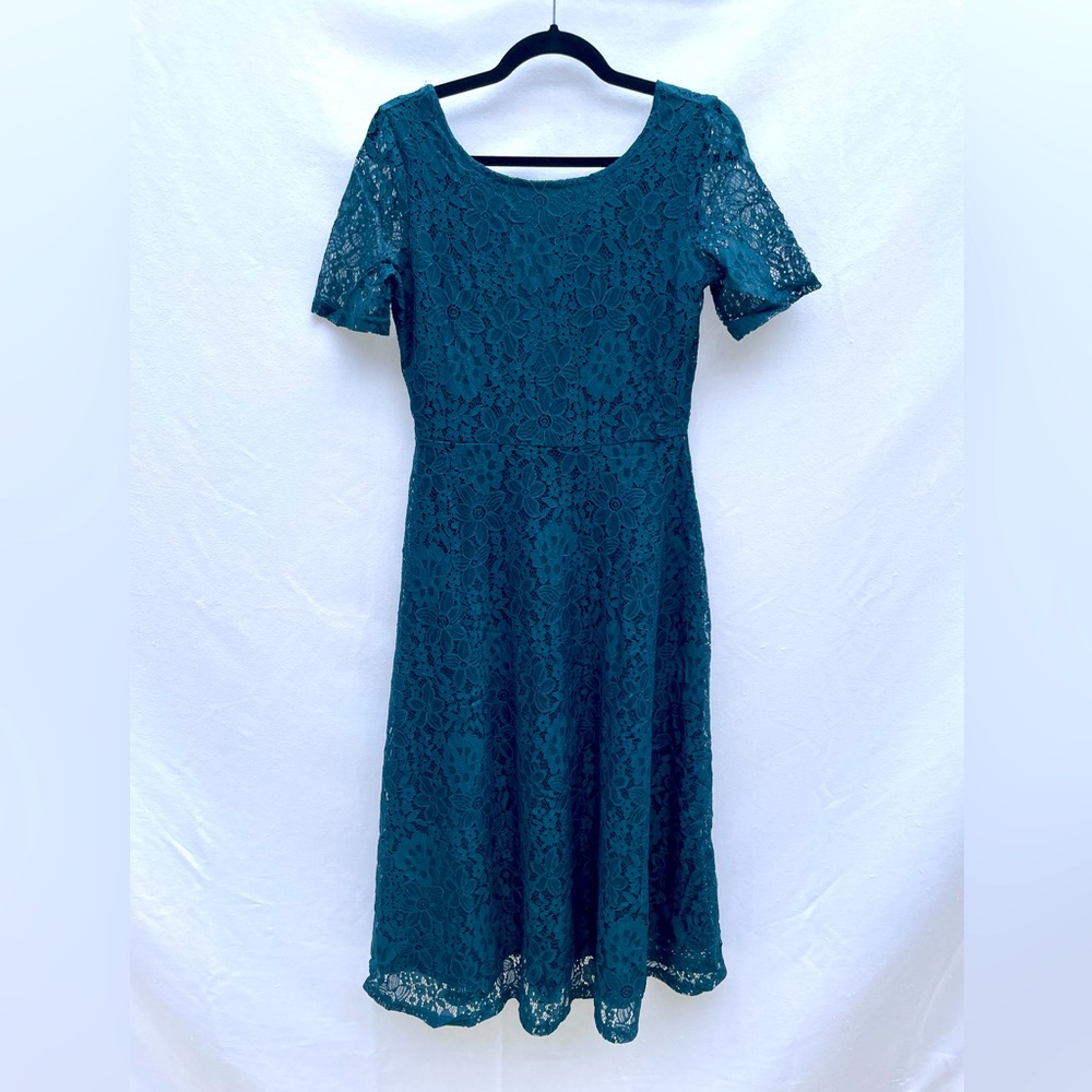 Lace overlay short sleeved Suzanne Betro dress